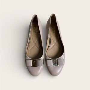 Salvatore Ferragamo - Varina Leather Ballet Flats - Sz 9.5